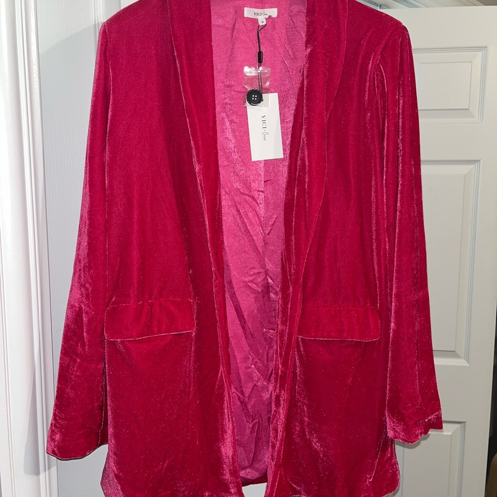 Vici brand CHICEST POCKETED VELVET BLAZER -FUCHSIA